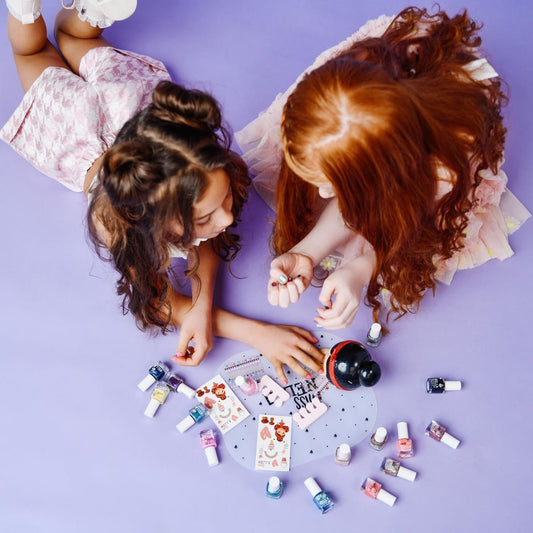 Miss Nella - Parlak Yeşil Pırıltılı Soyulabilir Oje