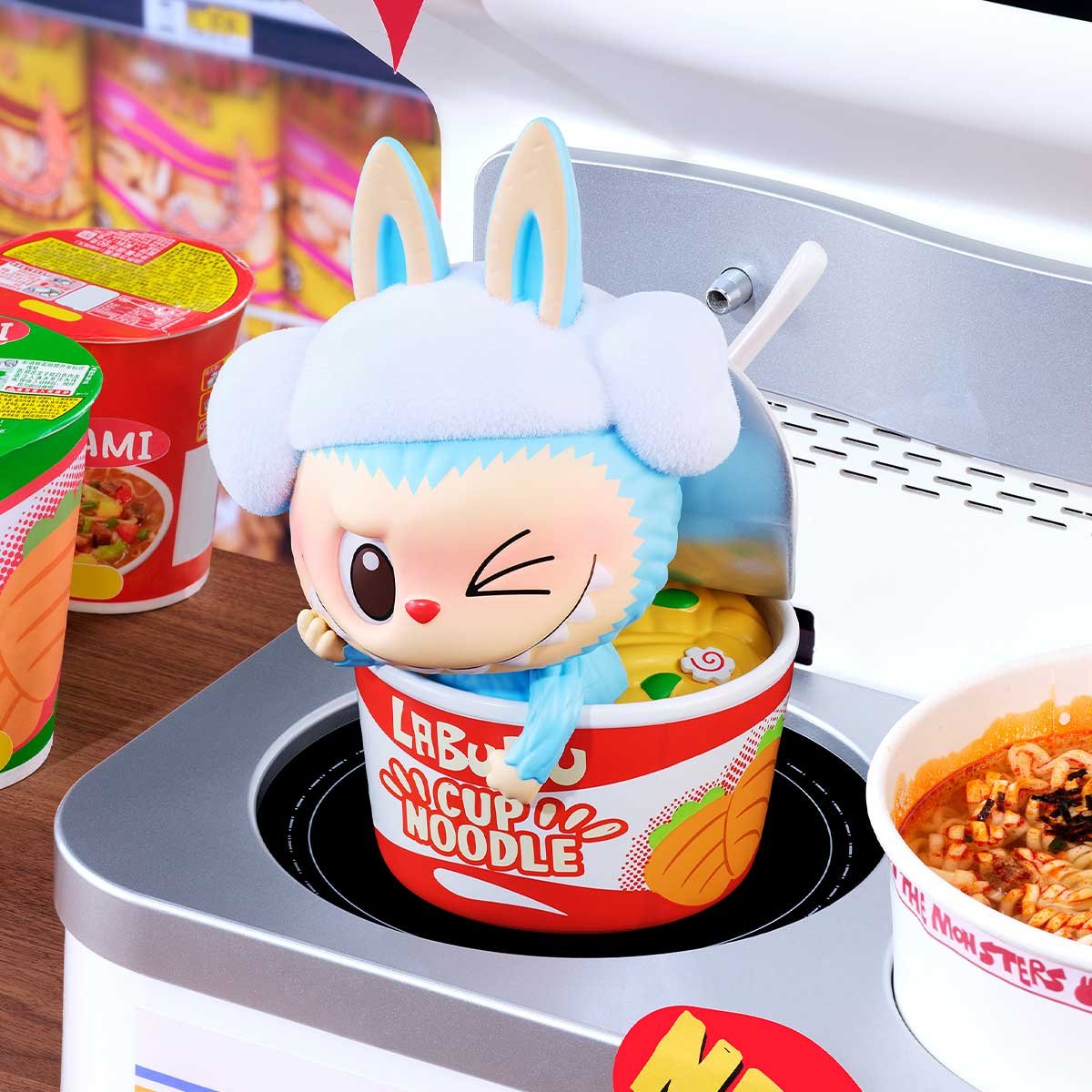Pop Mart - Orjinal The Monsters Wacky Mart Serisi Süpriz Figürü
